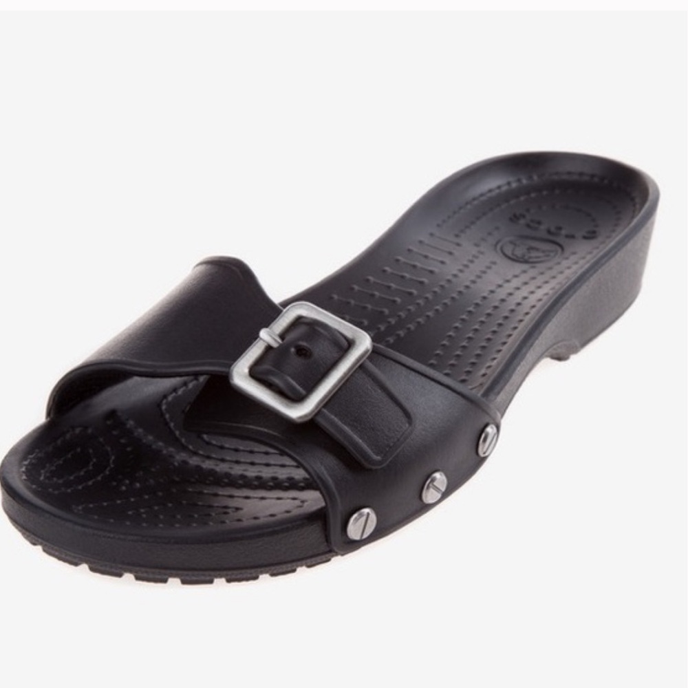 Crocs Sarah Sandals black silver buckle size 7 NWOT